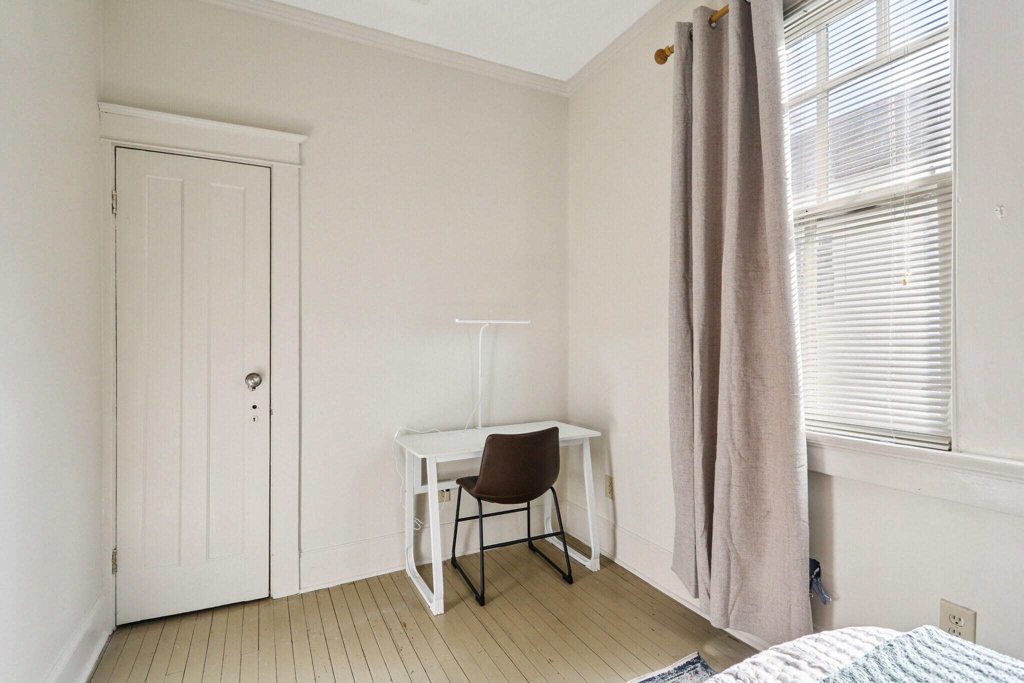 Building Photo - 2433 Palmer Ave