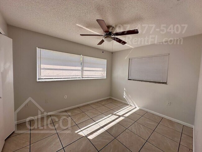 Building Photo - 411 Gilman Cir