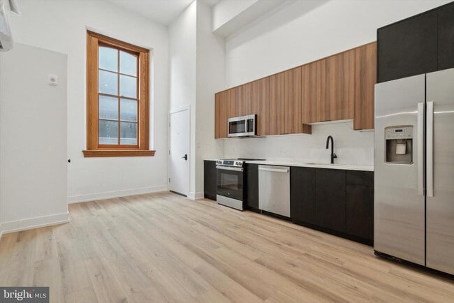 Building Photo - 808 N 3rd St