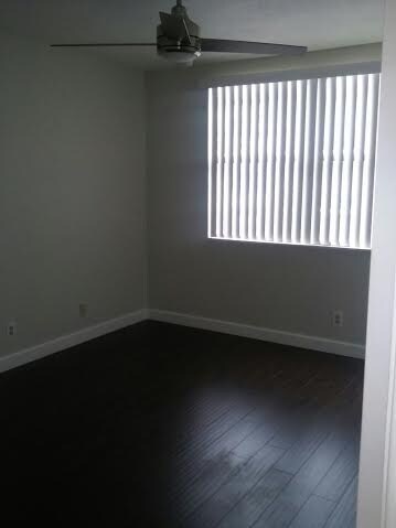 Building Photo - 706 Executive Center Dr