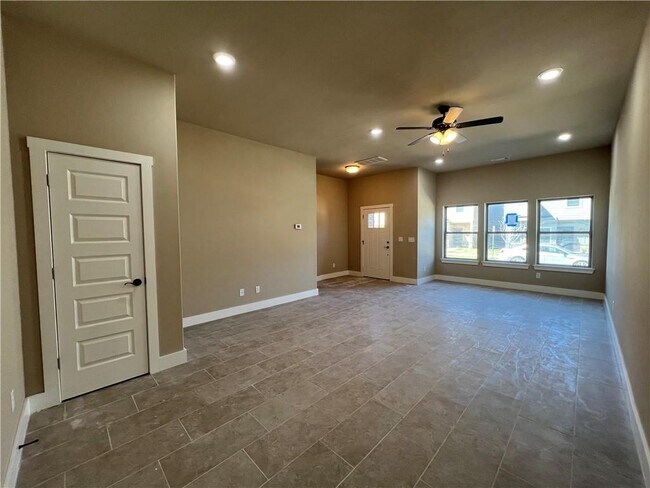 Building Photo - 2227 W Million Ln