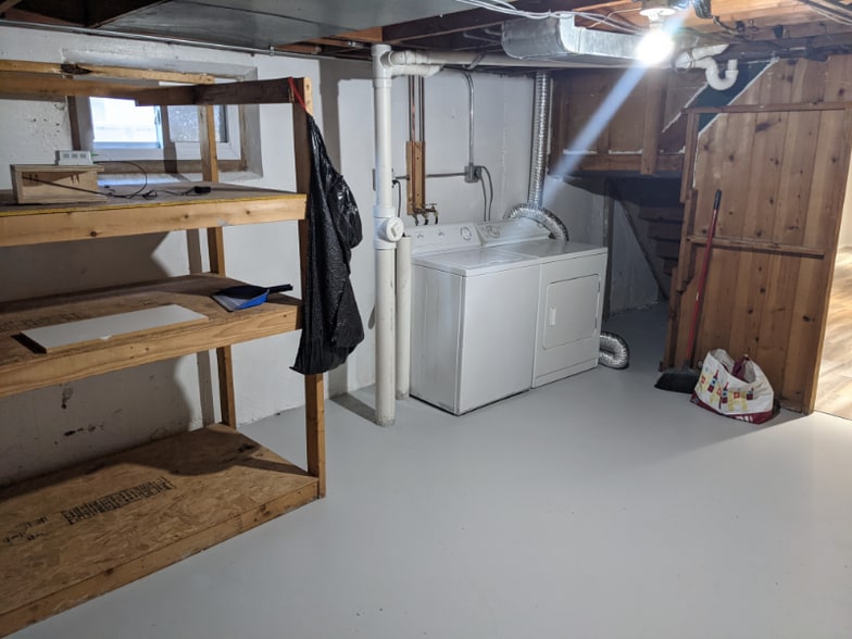 Building Photo - 3396 Tedmar Ave