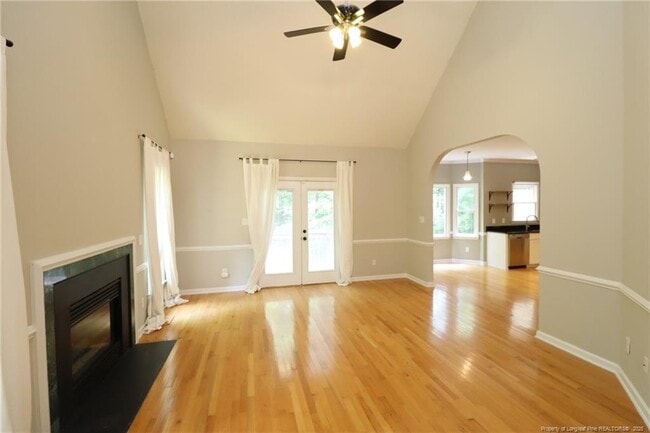 Building Photo - 109 Candy Apple Ct