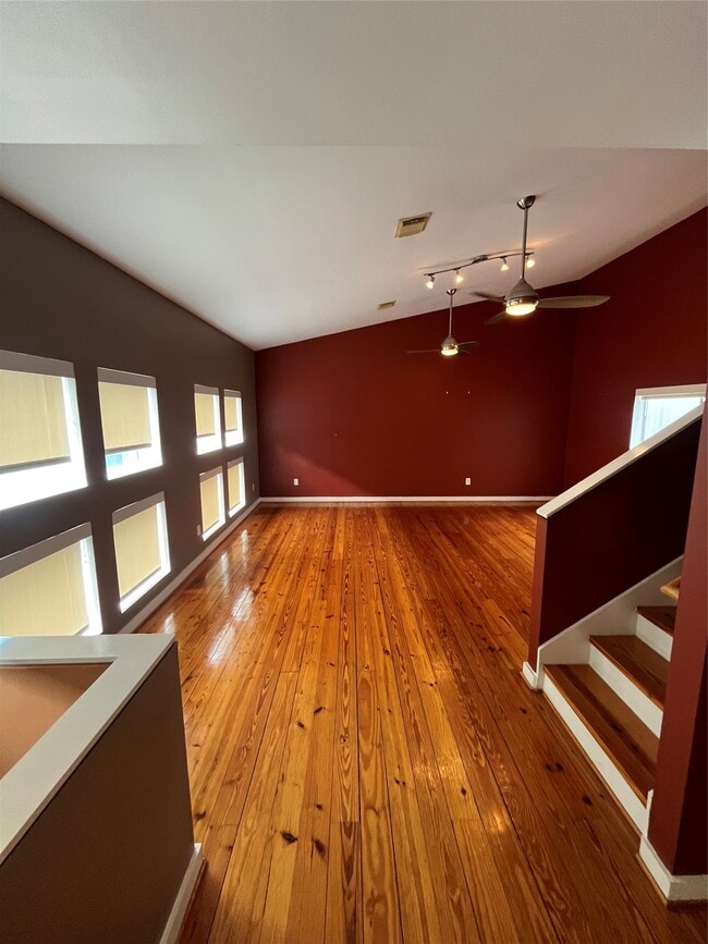 Building Photo - 1315 Buckner St