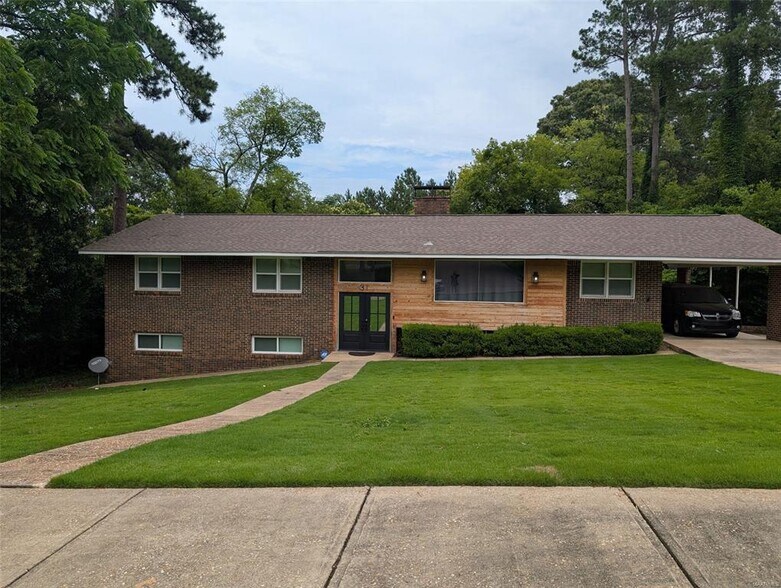 Primary Photo - 31 Mountain View Dr