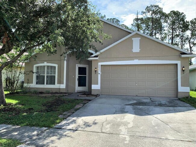 Primary Photo - 2021 Palmetto Pine Ln