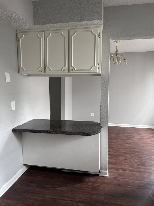 Building Photo - 4770 Champion Ct