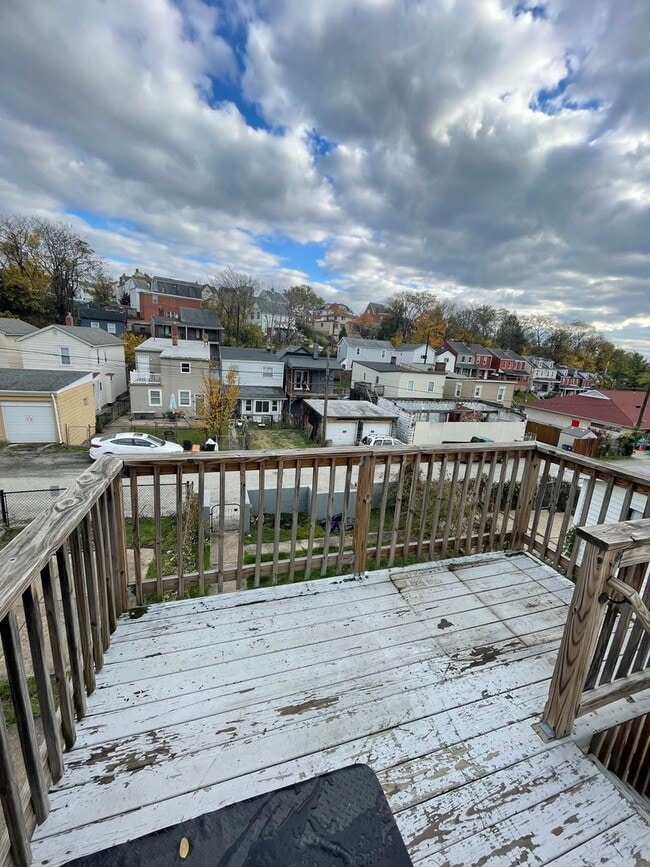 Building Photo - Duplex Building in Mt Washington