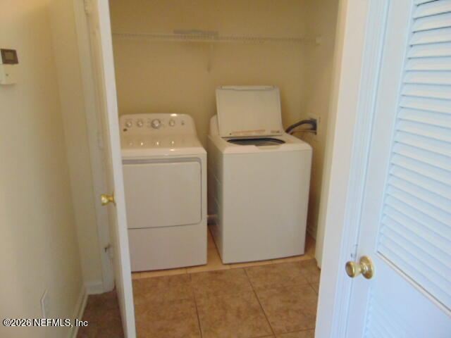 Building Photo - 7990 Baymeadows Cir E