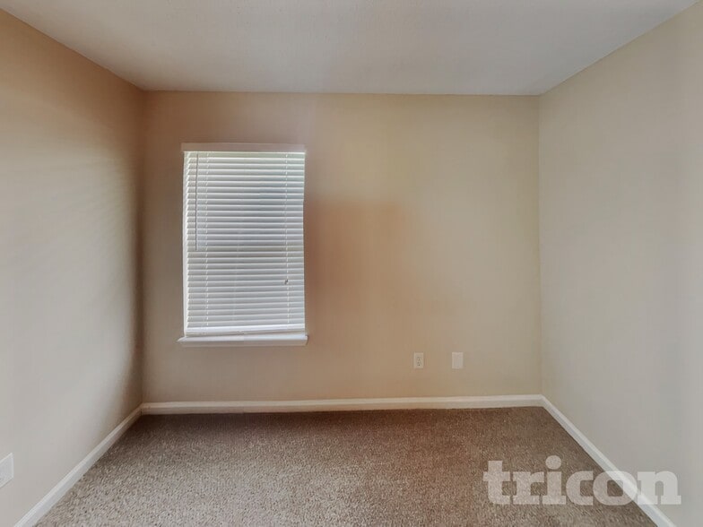 Building Photo - 12708 Black Angus Dr