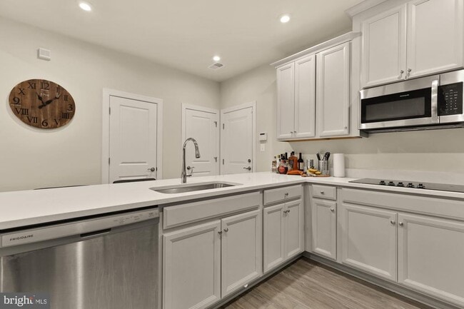 Building Photo - 7624 Stemhart Ln