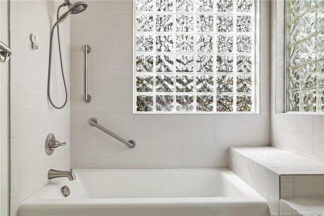 Building Photo - 50 Dino Ct