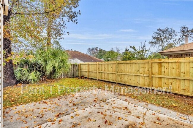 Building Photo - 10 Doe Tail Ct