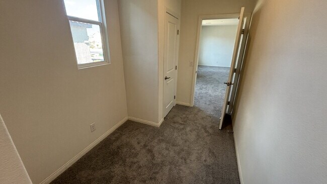 Building Photo - One Story 6-bedroom Home with Attached Casita