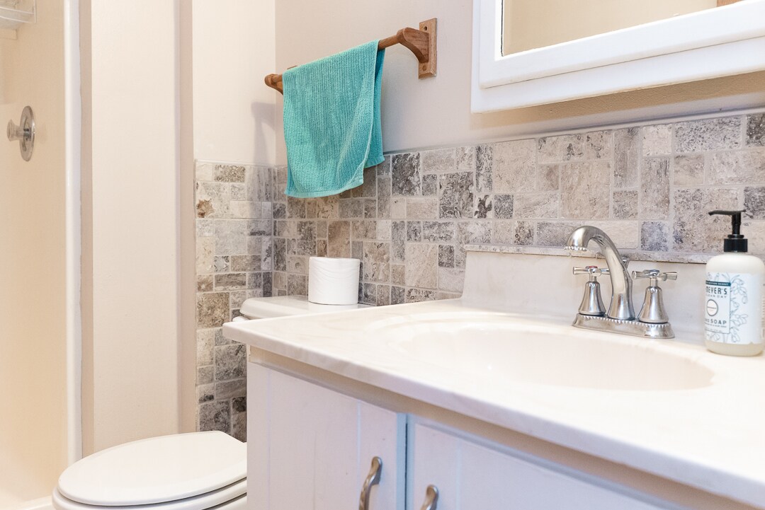 Building Photo - 4586 Debbie Ln