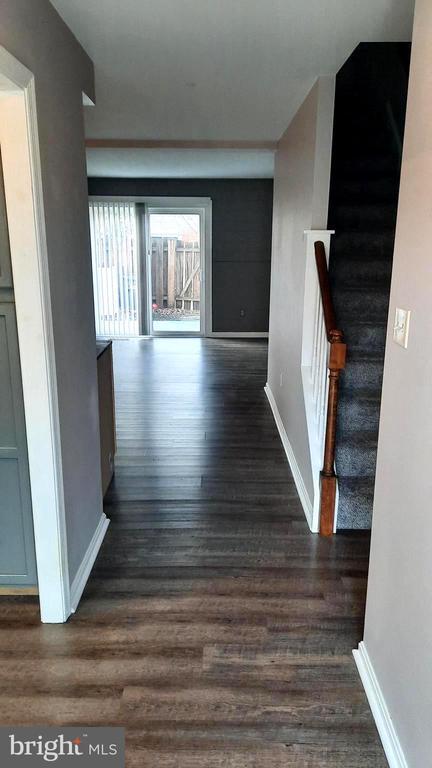 Building Photo - 702 Allenview Dr