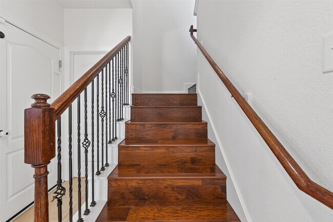 Building Photo - 99 Buck Trail Pl