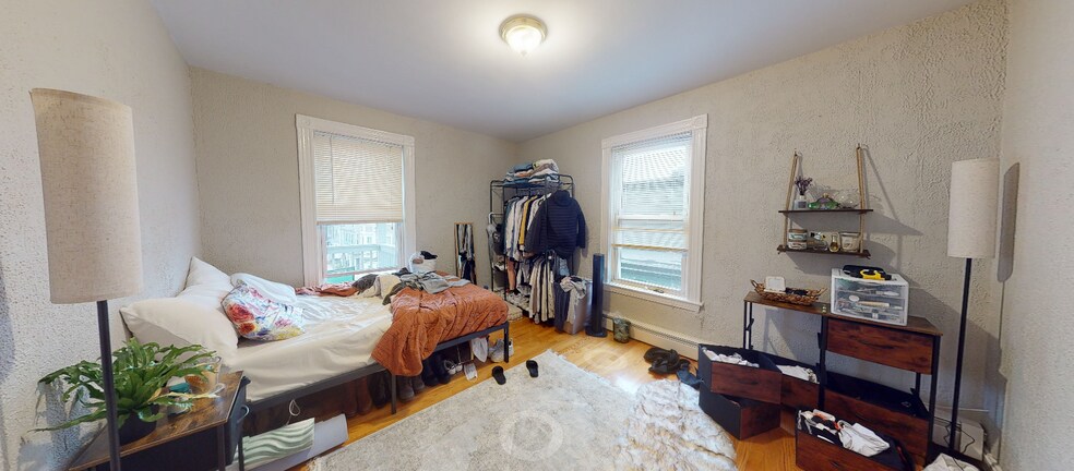 Building Photo - 350 Allston St