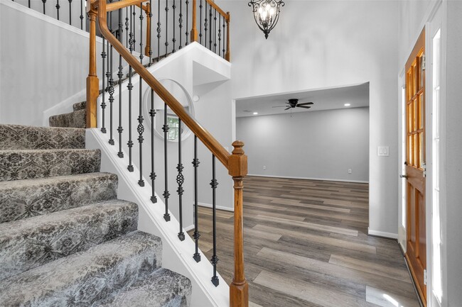 Building Photo - 106 N Rushwing Cir