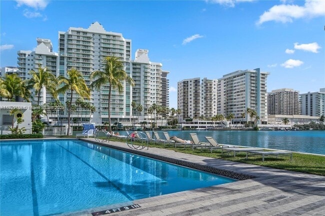 Building Photo - 201 Aqua Ave