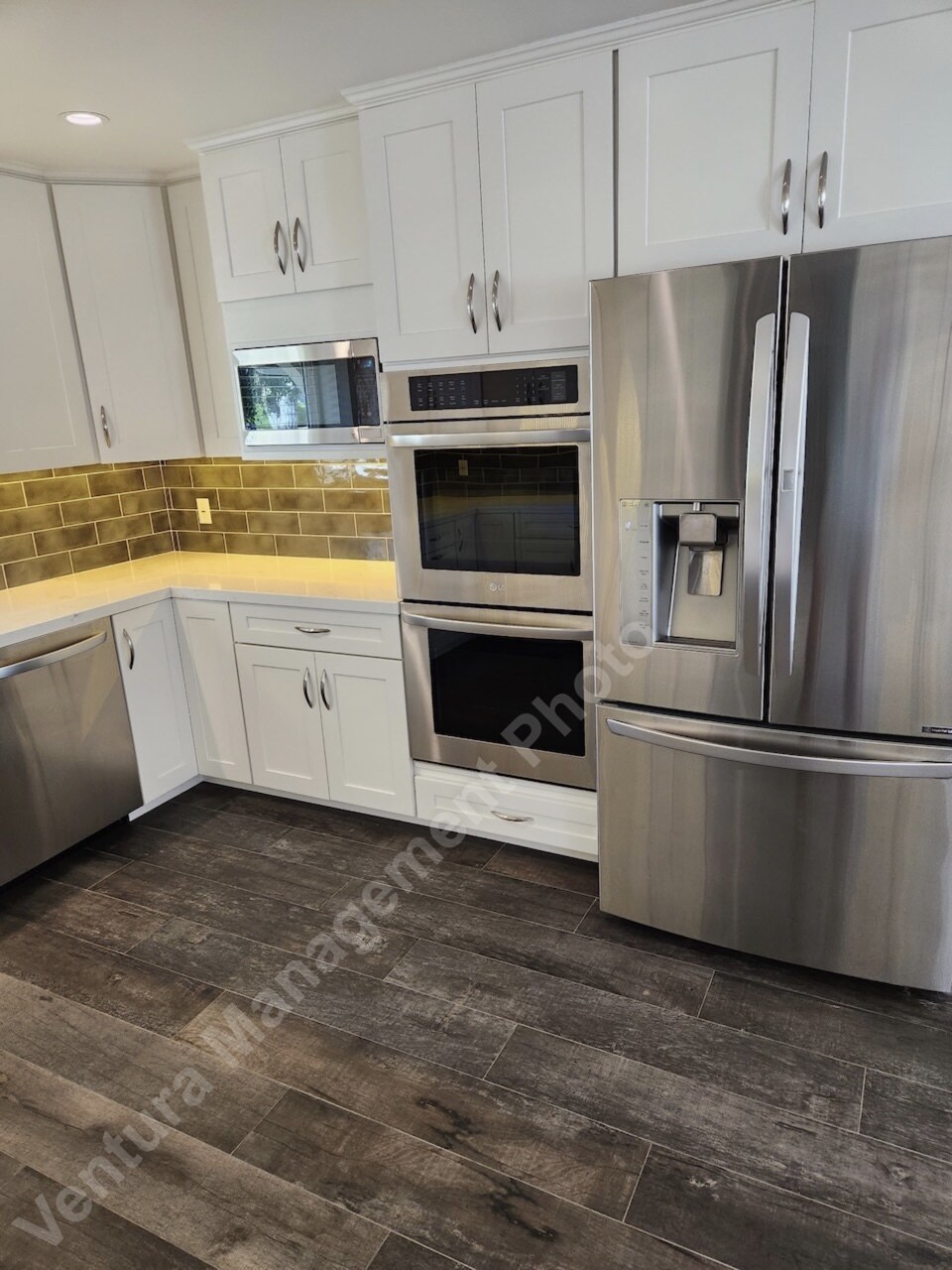 Building Photo - 5515 Lake Lindero Dr