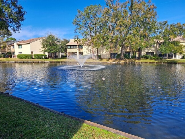 Building Photo - 2bed / 2ba condo - Price Reduced