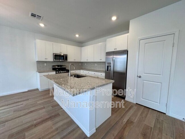 Building Photo - 30326 Corte Santa Barbara