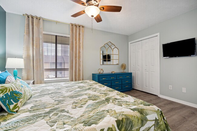 Building Photo - 237 St Katherine Blvd