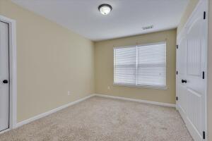 Building Photo - 3631 Mossland Dr