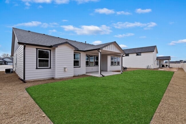 Building Photo - 5904 Lekeitio Dr