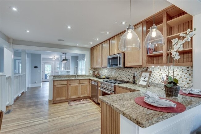 Building Photo - 953 Gilbert St SE