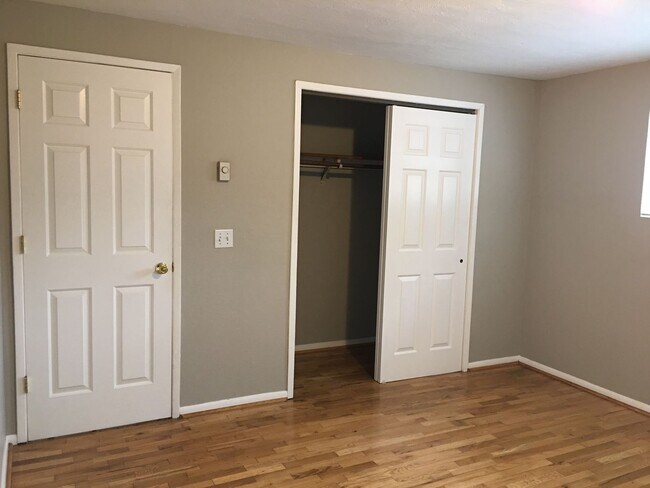 Building Photo - hami03