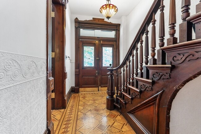 Building Photo - Huge Brick House in Victorian Village/Short North, Beautiful Woodwork 3 Car Garage and Swimming pool