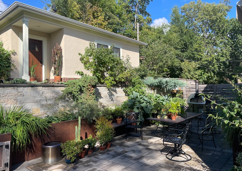 Private patio access - 3452 Girard Ave S