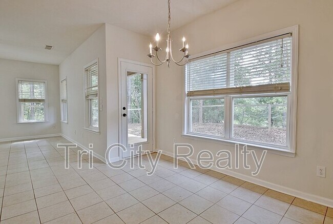 Building Photo - 111 Covington Terrace