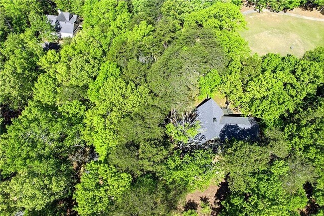 Building Photo - 114 Cherokee Dr S