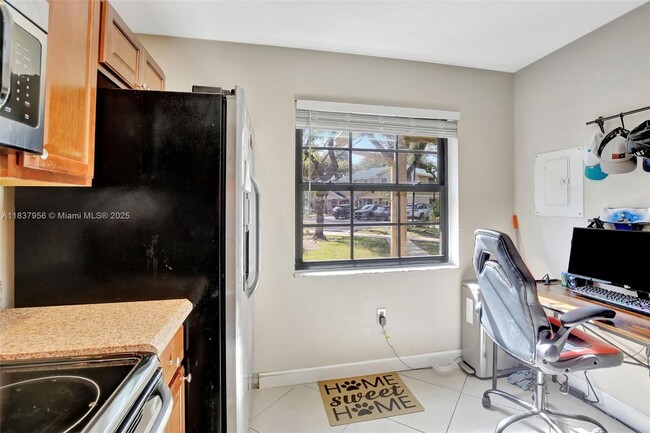 Building Photo - 484 Westree Ln