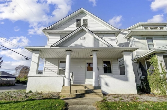 Primary Photo - 743 St Nicholas Ave