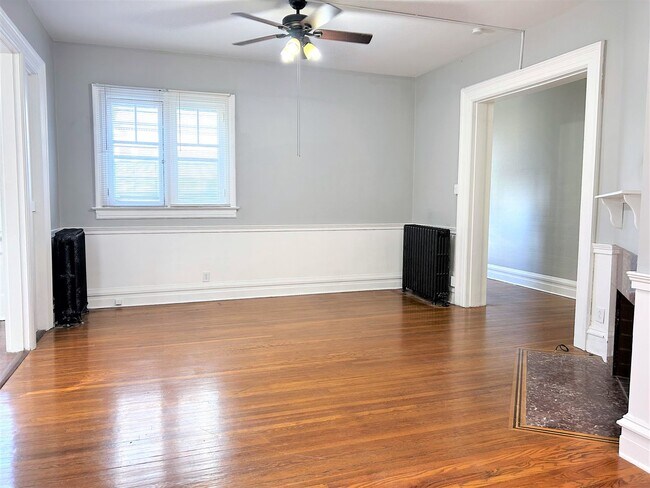 Building Photo - 508 S 6th St