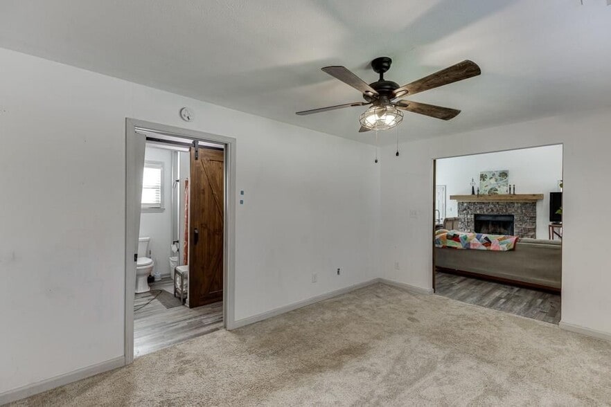 Building Photo - 1051 Gage Dr