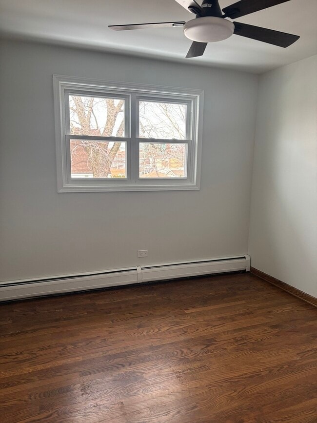 Building Photo - 4801 S Kolin Ave