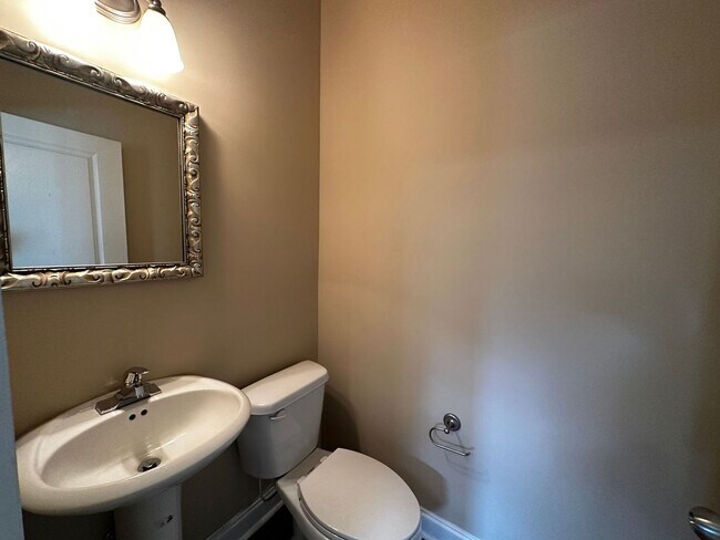 Building Photo - LEASING FOR AUGUST 6TH, 2026! CALL TO SECURE YOUR SPOT TODAY!