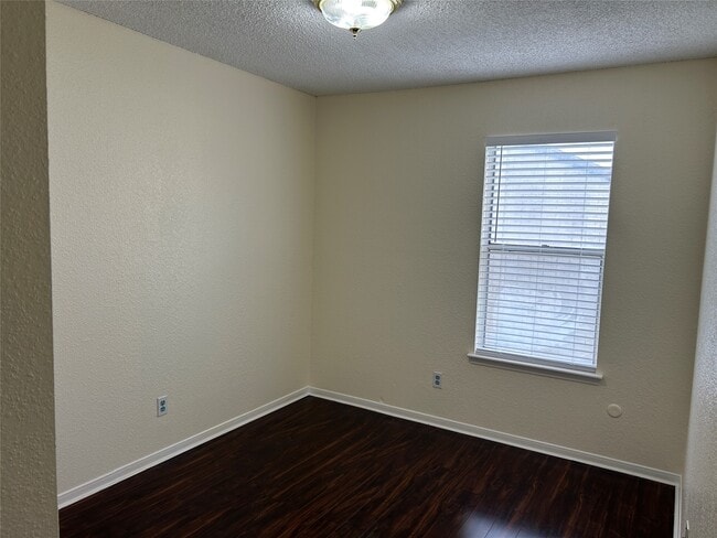 Building Photo - 12400 Brookglade Cir