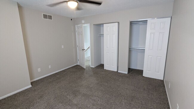 Building Photo - 873 Kerns Dr NE