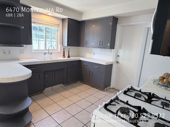 Building Photo - 6470 Montezuma Rd