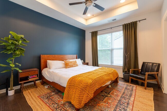 Building Photo - 3 bedroom Beauty in the Heart of Edgewood!