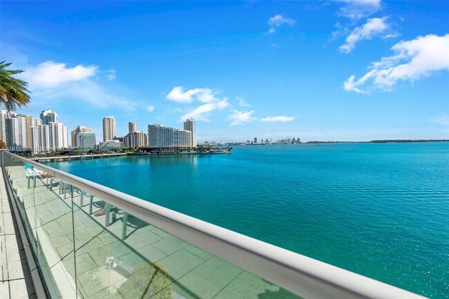 Building Photo - 1155 Brickell Bay Dr
