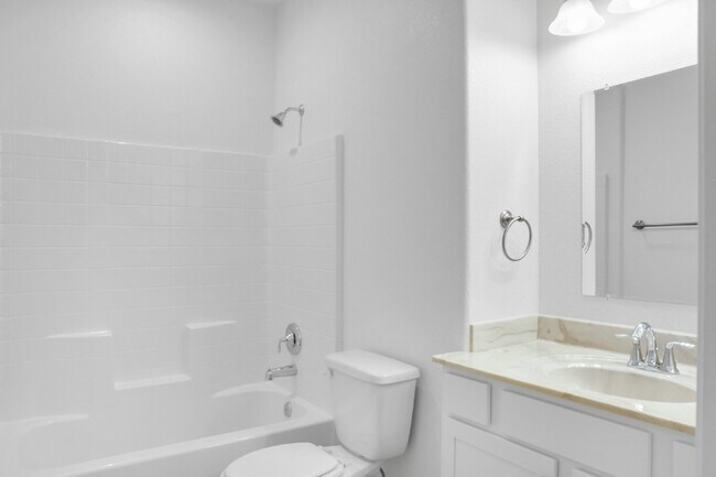 Building Photo - Beautiful Contemporary home with panoramic...