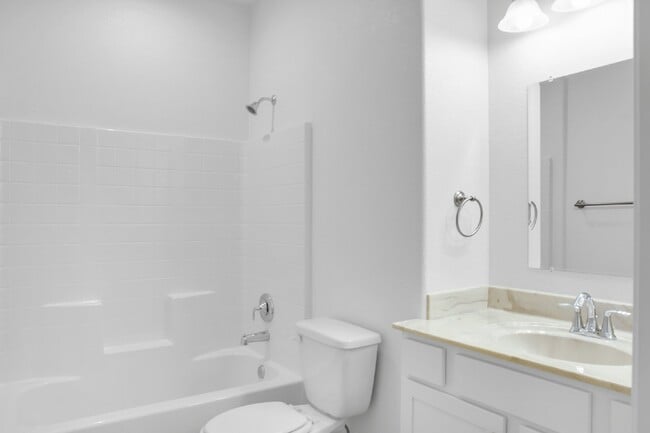 Building Photo - Beautiful Contemporary home with panoramic views! Community pool and club house use included.