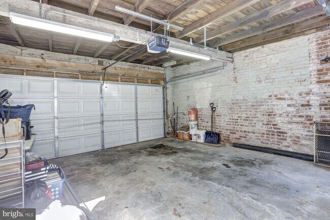 Building Photo - 4114 New Hampshire Ave NW